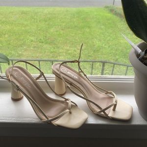 Thong toe Block Heel Sandals